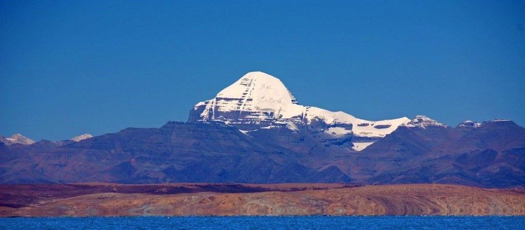 Mount Kailash and the waters of Lake Manasarovar